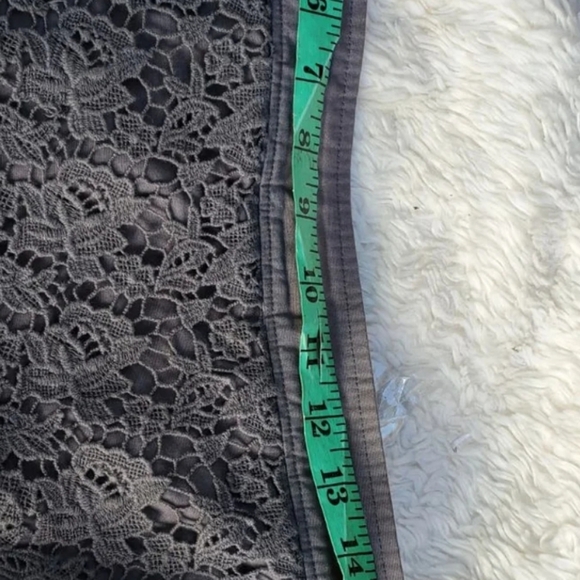 Abercrombie Gray Lace mini L - Picture 7 of 10